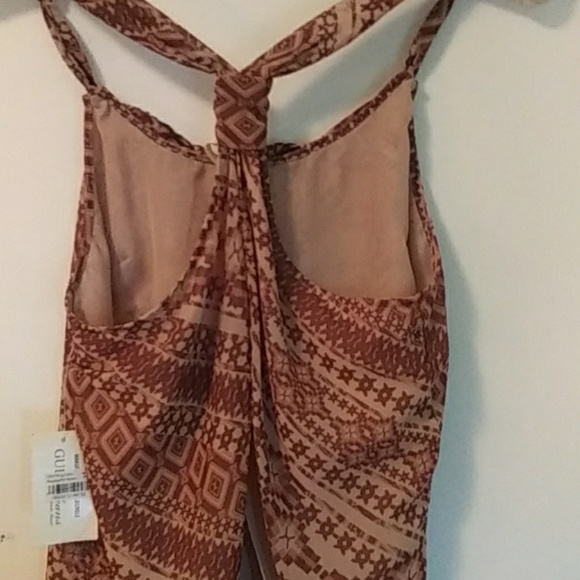 ❣Beautiful Guess Top💋 - Picture 2 of 8